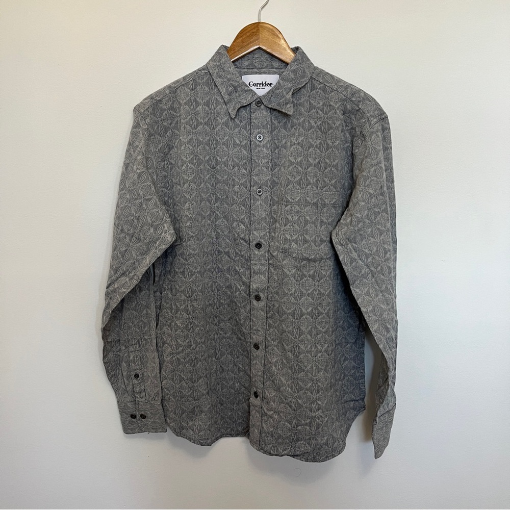 Corridor NYC Men's Classic Button Down Shirt in Grey Size Medium NWOT